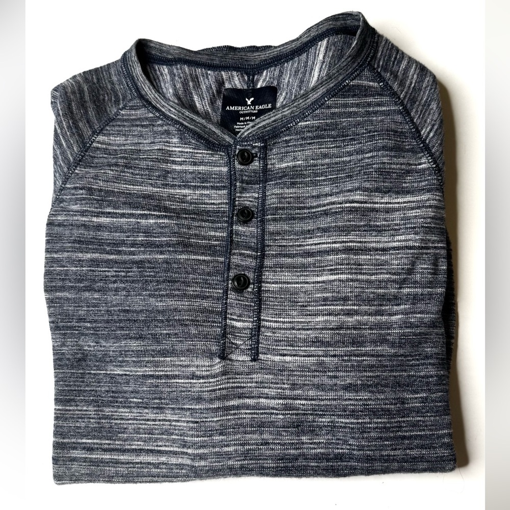 American Eagle Outfitters Men's Blue/Gray Heathered Henley Shirt